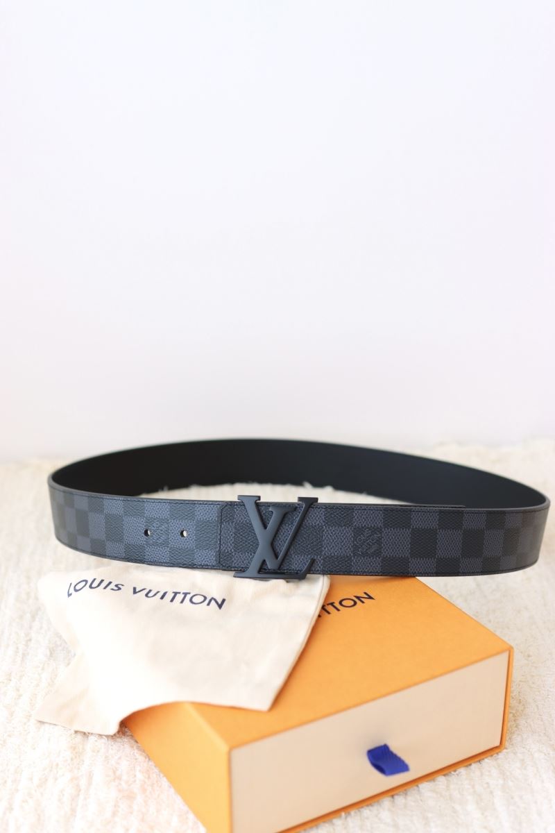 l0vis Vvtt0n belts